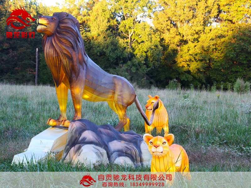 狮子花灯侧面