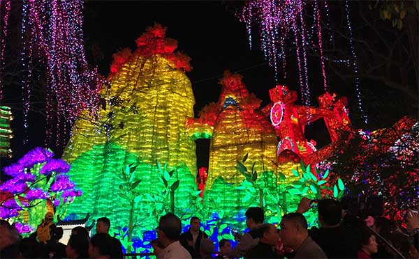 景观亮化百亿市场！彩灯厂家抢占市场注意三点