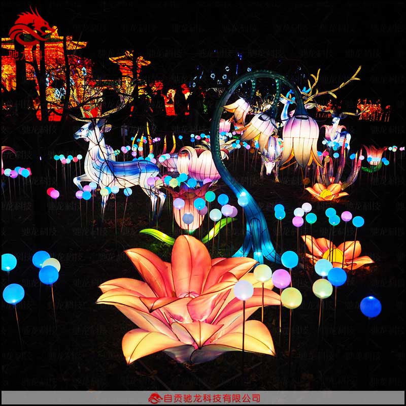 花灯公司_草地夜景氛围大型彩灯布置